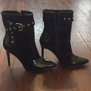 Black heel boots